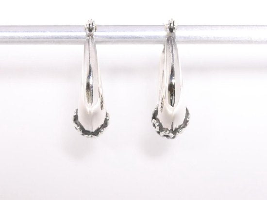 Fijne bewerkte zilveren Bali oorringen afbeelding 2