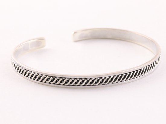 Fijne zilveren klemarmband met kruiskabelpatroon afbeelding 2