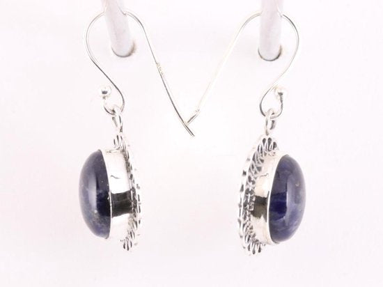 Opengewerkte zilveren oorbellen met sodaliet afbeelding 2