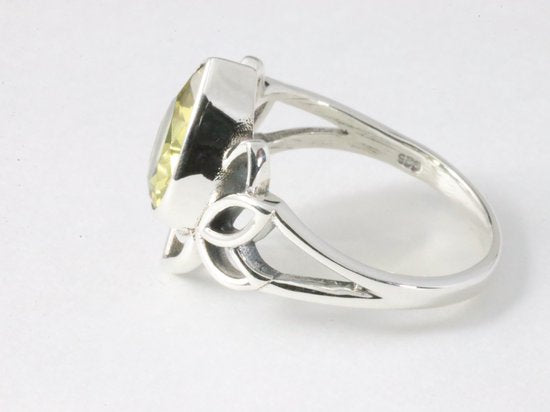Opengewerkte zilveren lotus bloem ring met citrien afbeelding 2