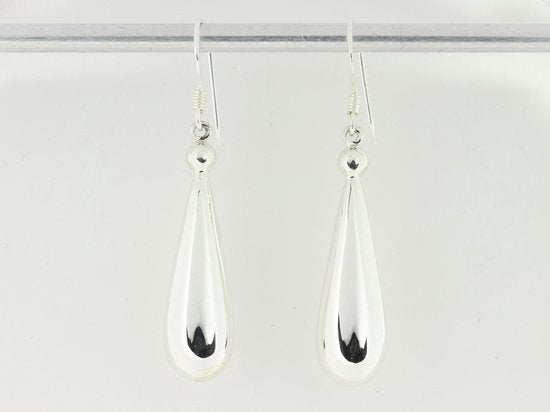 Druppelvormige zilveren oorbellen afbeelding 4
