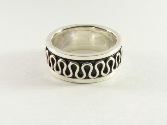 Zilveren geluksring met Balinese gravering afbeelding 1