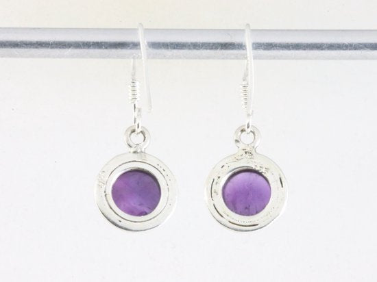 Fijne ronde zilveren oorbellen met amethist afbeelding 2