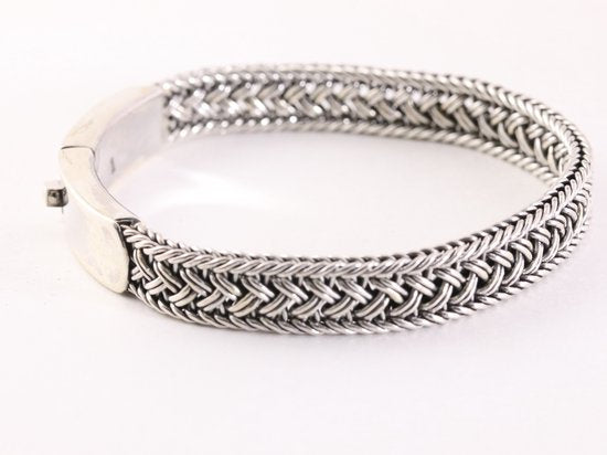 Gevlochten zilveren armband met kliksluiting afbeelding 2