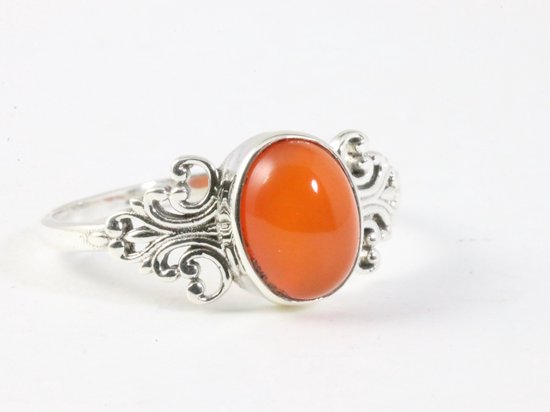 Fijne bewerkte zilveren ring met carneool afbeelding 1