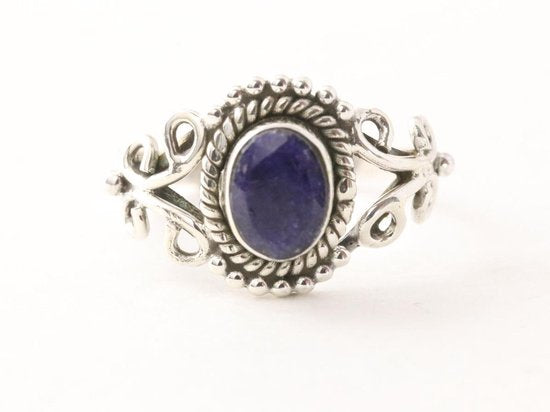 Fijne bewerkte zilveren ring met blauwe saffier afbeelding 4