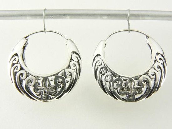 Opengewerkte zilveren oorringen afbeelding 3