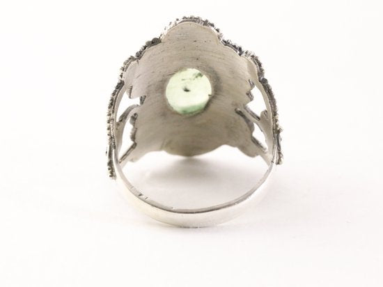 Bewerkte zilveren ring met prehniet afbeelding 3