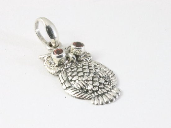 Zilveren uil hanger met granaat afbeelding 2