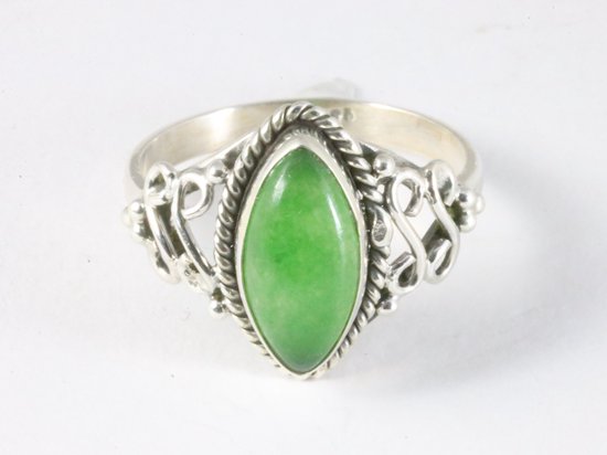 Fijne bewerkte zilveren ring met jade afbeelding 4