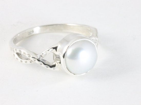 Fijne opengewerkte zilveren ring met parel afbeelding 1