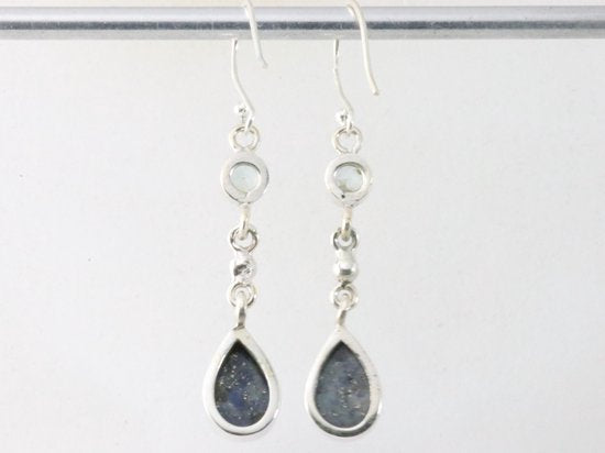 Lange zilveren oorbellen met lapis lazuli en blauwe topaas afbeelding 2