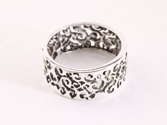 Opengewerkte zilveren ring afbeelding 2