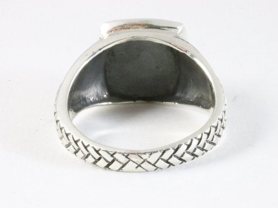 Zware bewerkte zilveren ring met onyx afbeelding 3
