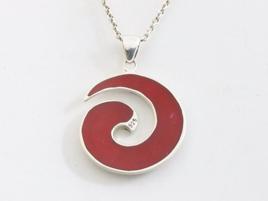 Bewerkte zilveren hanger met rode koraal steen aan ketting afbeelding 3