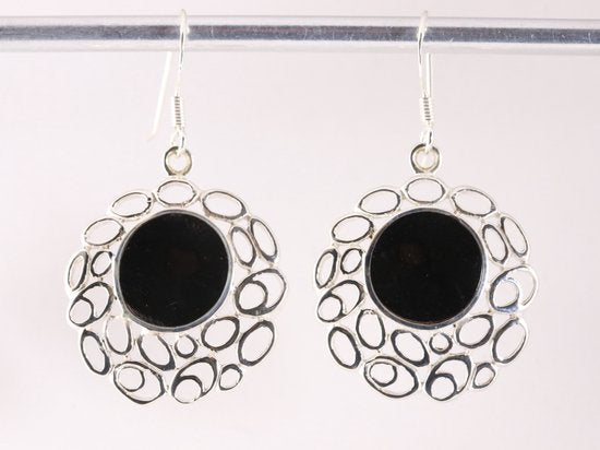 Grote opengewerkte zilveren oorbellen onyx afbeelding 4