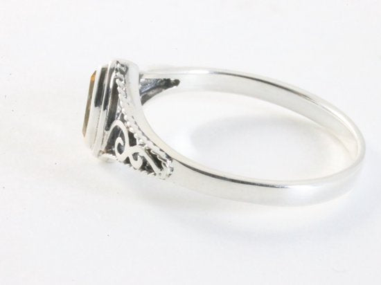 Fijne opengewerkte zilveren ring met citrien afbeelding 2