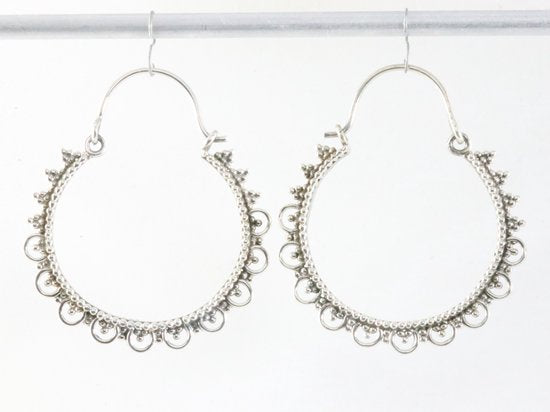 Traditionele bewerkte zilveren oorringen afbeelding 4