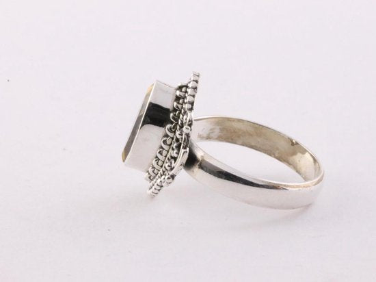 Bewerkte zilveren ring met citrien afbeelding 2