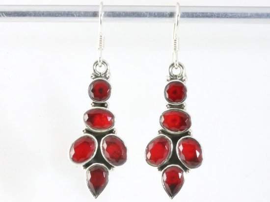 Zilveren oorbellen met granaat afbeelding 4