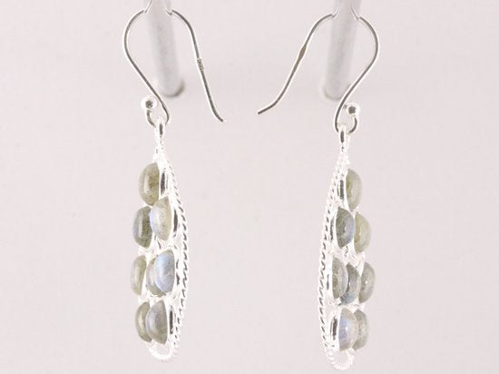 Opengewerkte zilveren oorbellen met labradoriet afbeelding 2