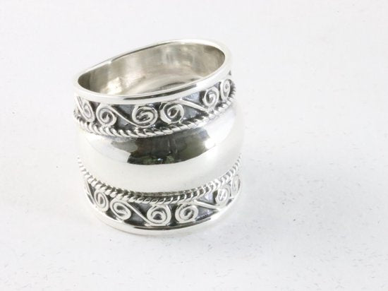 Brede bewerkte hoogglans zilveren ring afbeelding 1