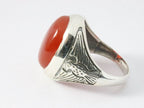 Zware bewerkte zilveren ring met carneool afbeelding 2