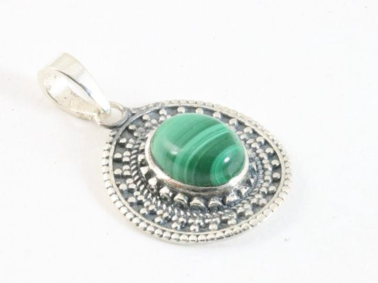 Bewerkte ovale zilveren hanger met malachiet afbeelding 2