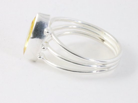 Opengewerkte zilveren ring met citrien afbeelding 2