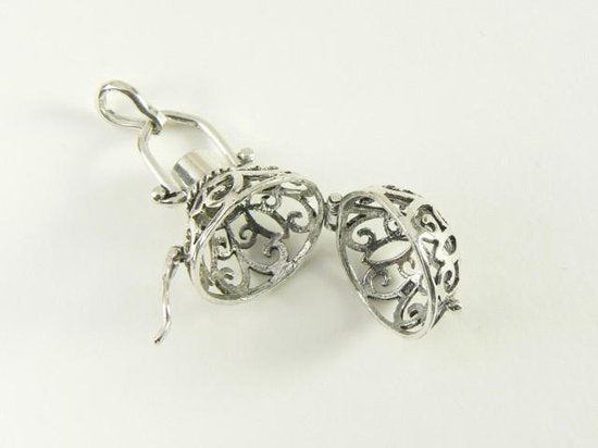 Opengewerkte zilveren engelroeper afbeelding 2