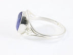 Opengewerkte zilveren ring met blauwe saffier afbeelding 2