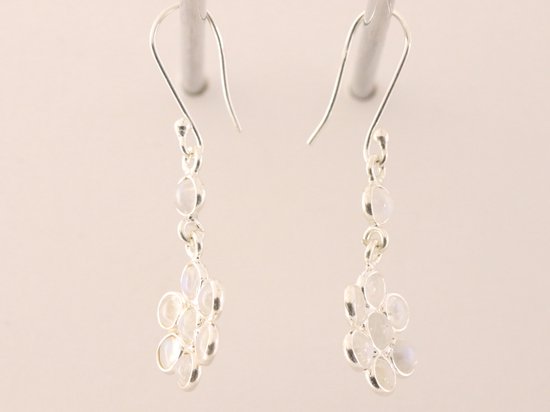 Lange bloemvormige zilveren oorbellen met regenboog maansteen afbeelding 2