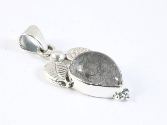 Bewerkte zilveren hanger met zwarte rutielkwarts afbeelding 2