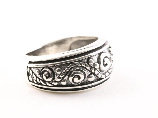 Fijn bewerkte zilveren ring afbeelding 1