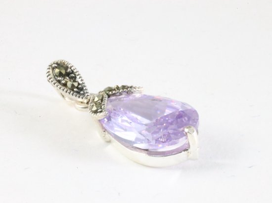 Zilveren hanger met amethist en marcasiet aan ketting afbeelding 2