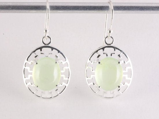 Opengewerkte zilveren oorbellen met prehniet afbeelding 4
