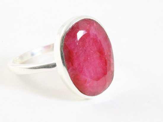 Ovale hoogglans zilveren ring met robijn afbeelding 1