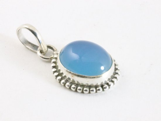 Fijne bewerkte ovale zilveren hanger met blauwe chalcedoon afbeelding 2