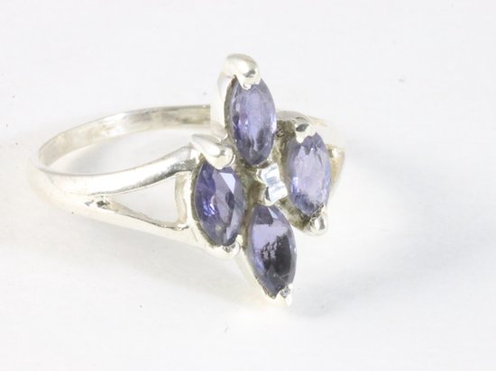Fijne zilveren ring met ioliet afbeelding 1