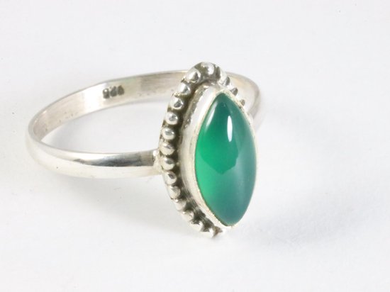 Fijne bewerkte zilveren ring met groene onyx afbeelding 1