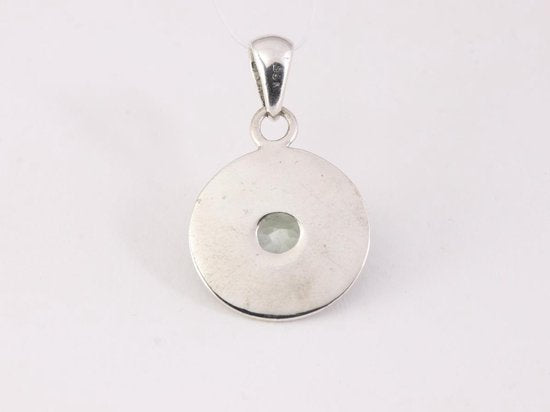Fijne bewerkte ronde zilveren hanger met groene amethist afbeelding 3