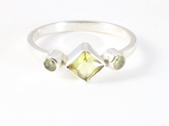 Fijne hoogglans zilveren ring met citrien afbeelding 4