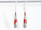Lange opengewerkte zilveren oorbellen met rode koraal steen afbeelding 4