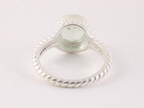 Bewerkte zilveren ring met groene amethist afbeelding 3