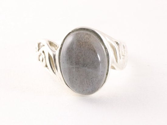 Opengewerkte zilveren ring met labradoriet afbeelding 4