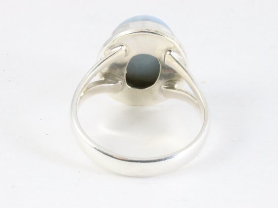 Ovale zilveren ring met blauwe opaal afbeelding 3