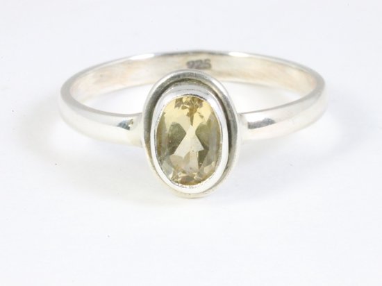Fijne zilveren ring met citrien afbeelding 4