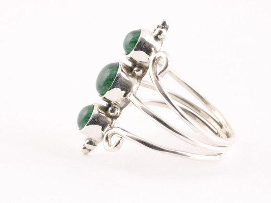 Opengewerkte zilveren ring met 3 jade stenen afbeelding 2