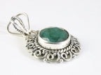 Ronde opengewerkte zilveren hanger met smaragd afbeelding 2