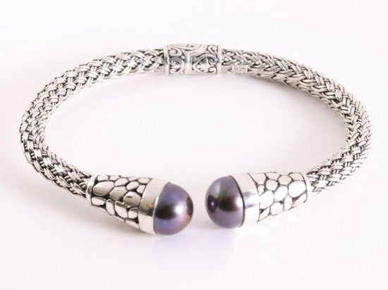 Traditionele zware zilveren klemarmband met zwarte parel afbeelding 1
